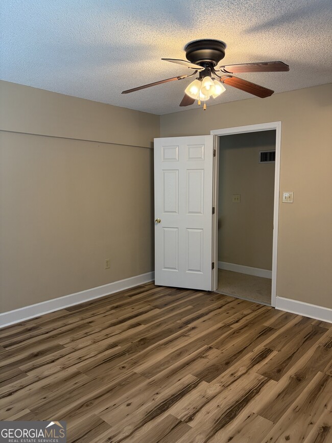 Building Photo - 110 Millers Trace Dr