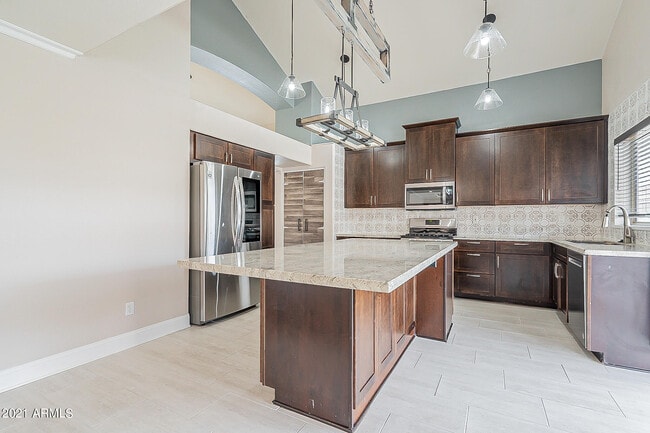 Building Photo - 16010 S 17th Dr