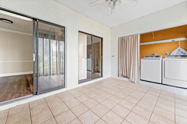 Building Photo - 3757 Cocoplum Cir