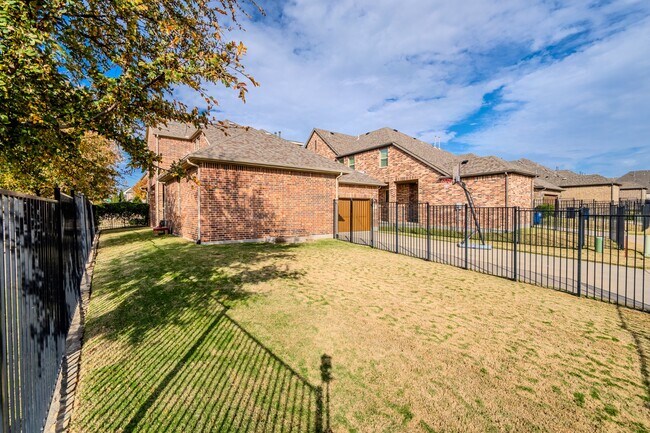 Building Photo - 1117 Ferndale Dr