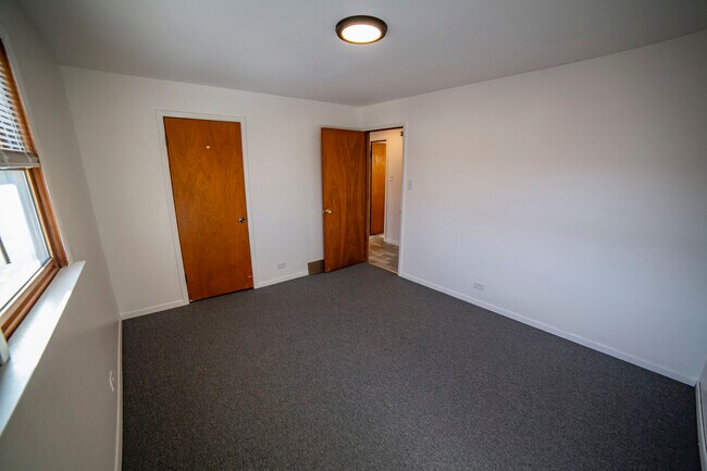 Building Photo - 2336 122nd St