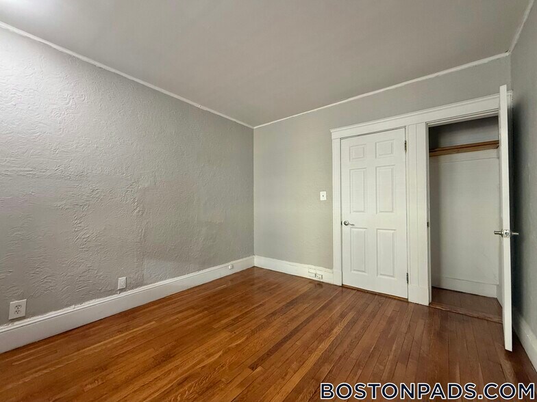 Building Photo - 99 Hancock St