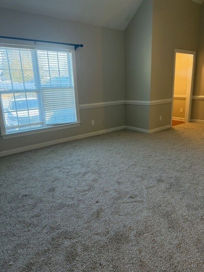 Building Photo - 105 Tillage Pl