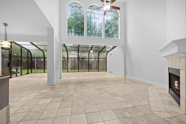 Building Photo - 2303 El Sol Dr