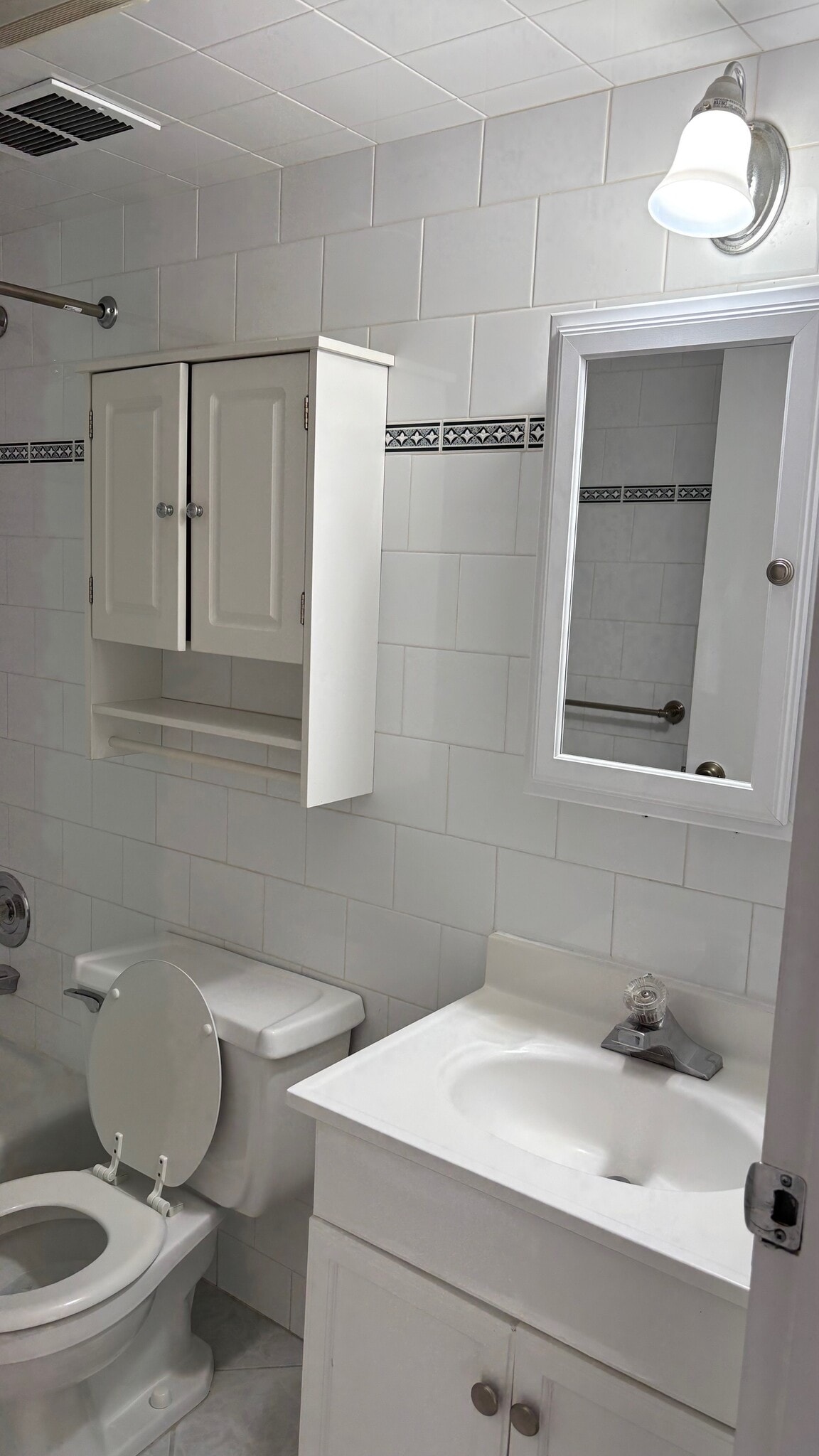 Building Photo - 30-13 Prospect St