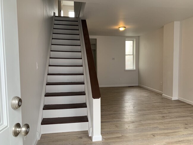 Building Photo - 3148 N 7th St