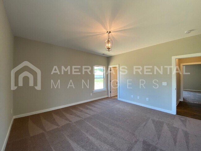Building Photo - 68 WATER OAK DR