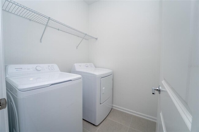 Building Photo - 7029 Rosy Sky Ave