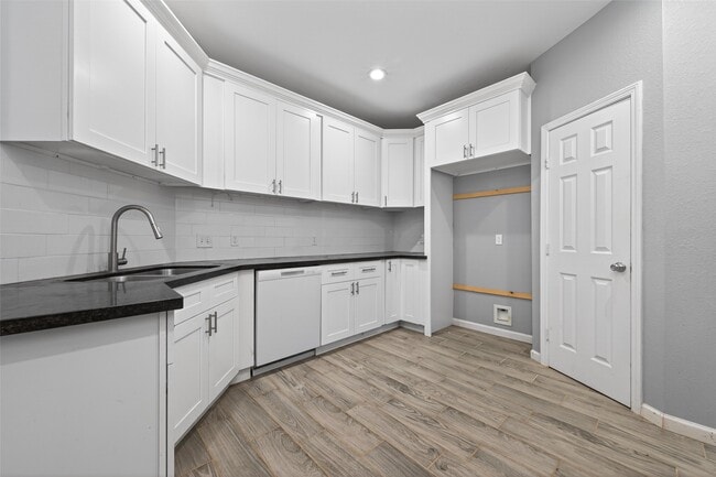 Building Photo - 25106 Morgan Cemetery Rd