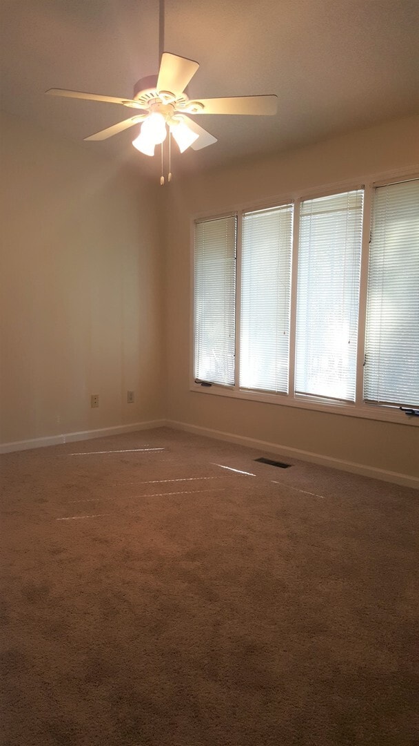 Building Photo - 1402 Sherbrooke Cir