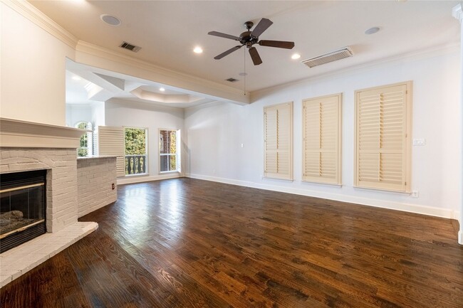 Building Photo - 18119 Frankford Lakes Cir