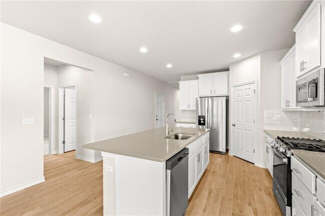 Building Photo - 1607 Denesa Dr