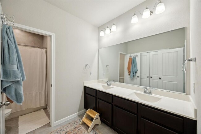 Building Photo - 3039 Forest Creek Dr