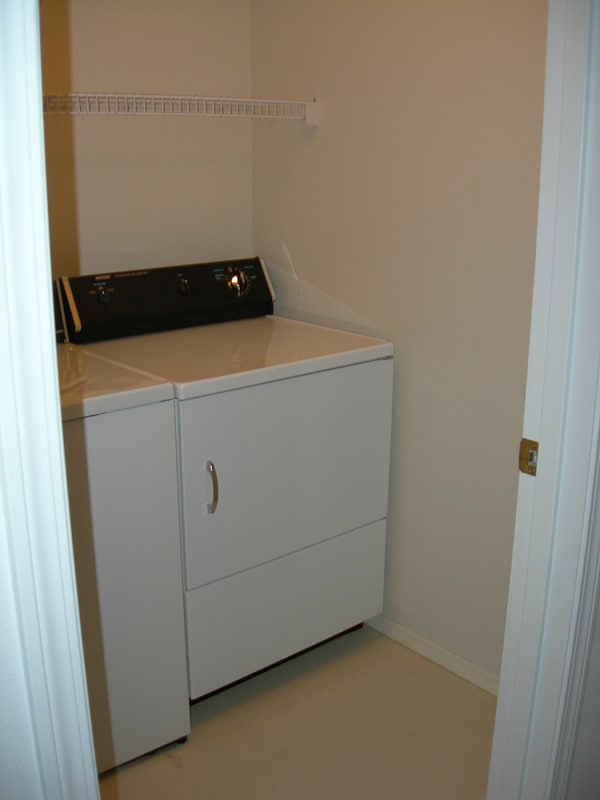 Upstairs Laundry Room - 209 East 18th Ave #33