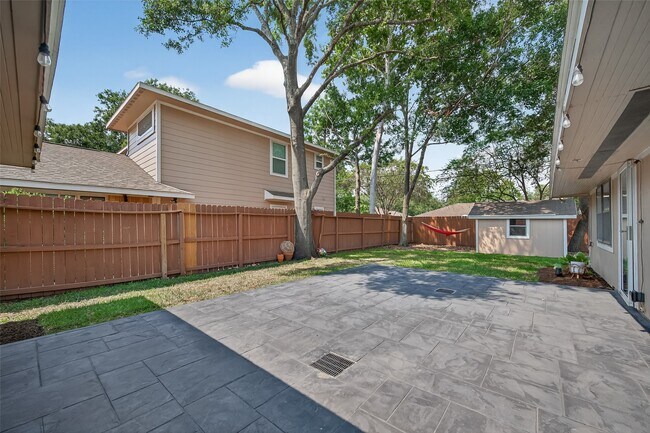 Building Photo - 4038 Cheena Dr