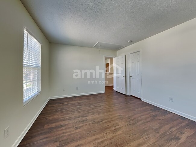 Building Photo - 5318 Ian Dr