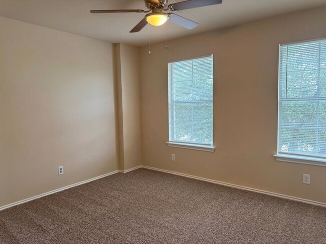 Building Photo - 9061 Clearwood Pth