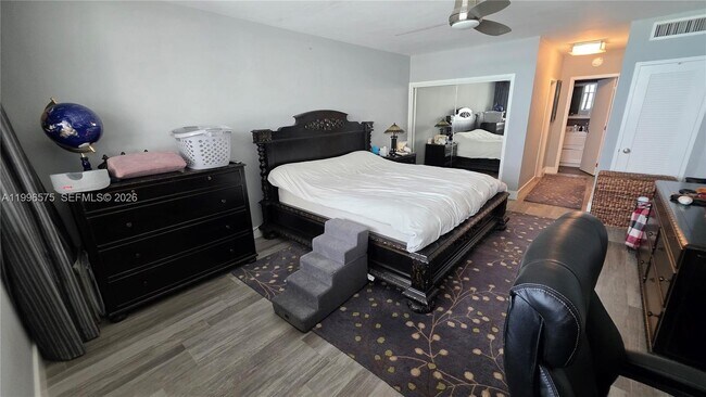 Building Photo - 5825 Collins Ave