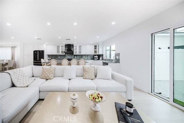 Building Photo - 7306 Farmdale Ave