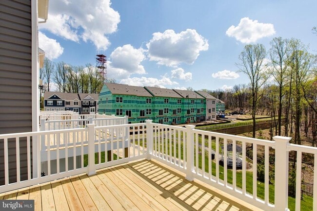 Building Photo - 3117 Laurel Hl Rd