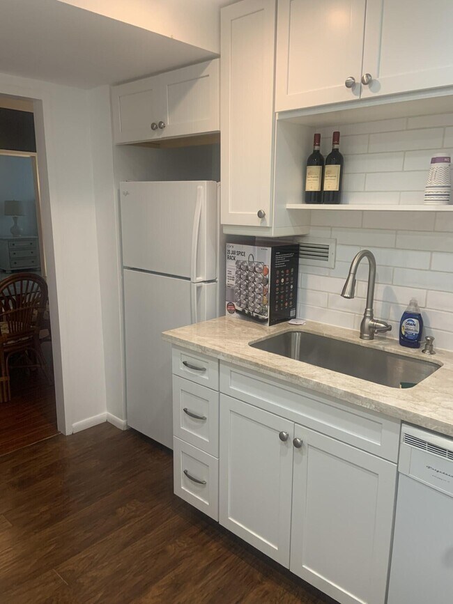 Building Photo - 2840 S Ocean Blvd