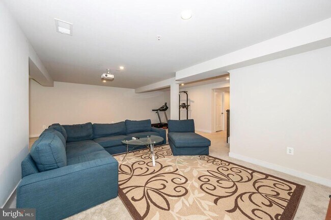 Building Photo - 4527 Monrovia Blvd