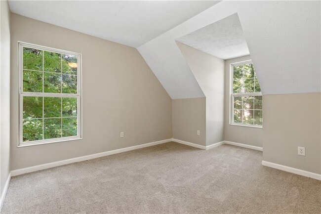 Building Photo - 1333 Laura Ln