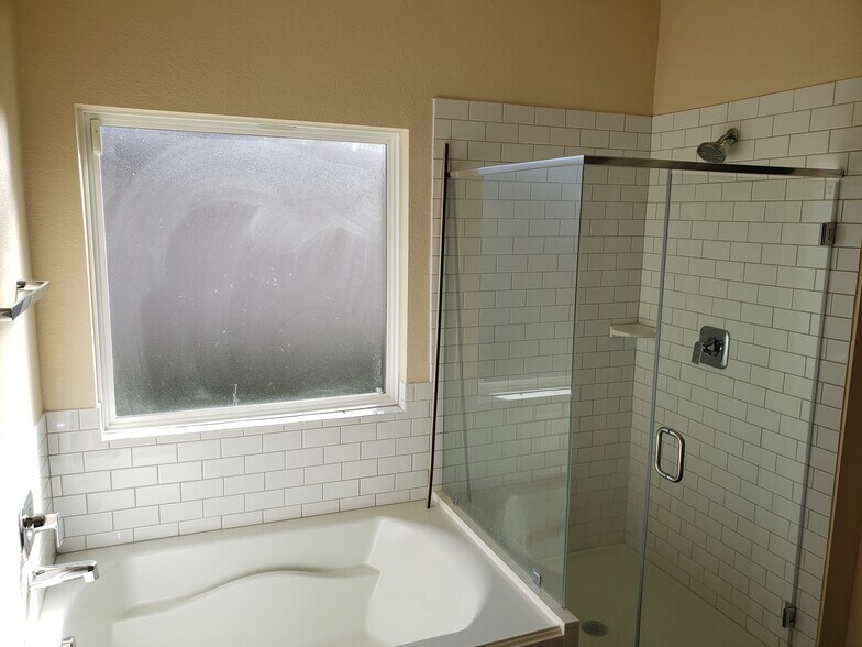 Building Photo - 14431 Sweet Water Dr