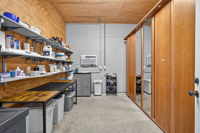 Building Photo - 17218 Shetland Ln