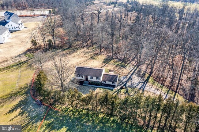 Building Photo - 5400 Curly Hill Rd