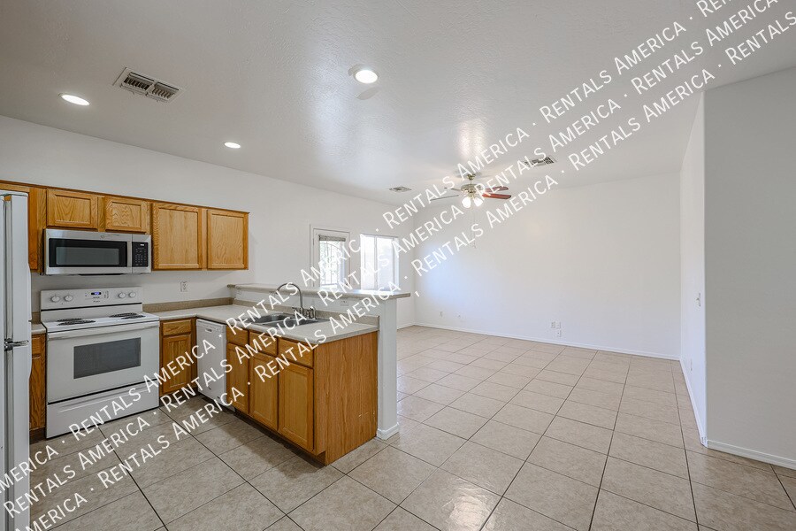 Building Photo - 6837 N 81st Dr