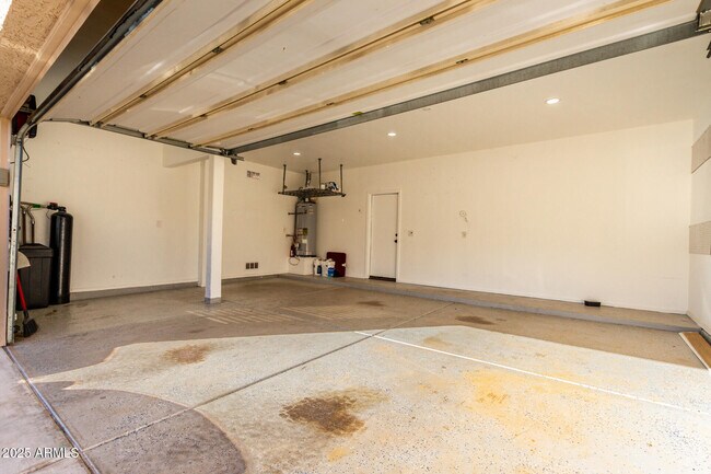 Building Photo - 3726 W Villa Linda Dr