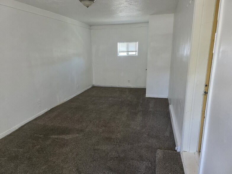 Building Photo - 5041 S 4420 W