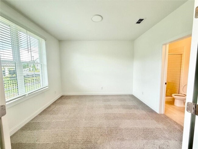 Building Photo - 506 Healy Dr