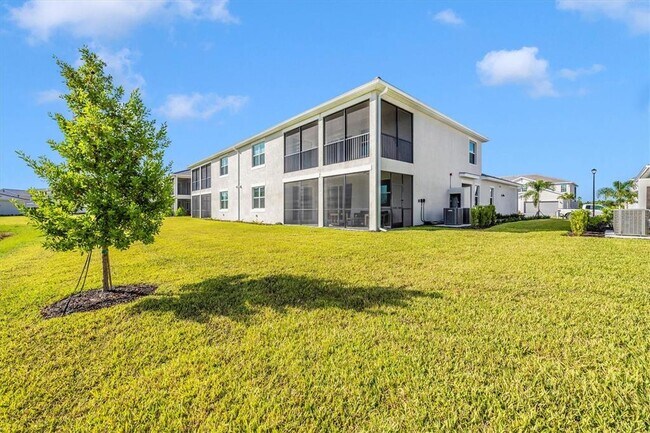 Building Photo - 12640 Radiance Ct