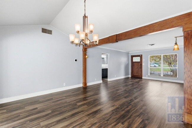 Building Photo - 6809 Columbia Dr