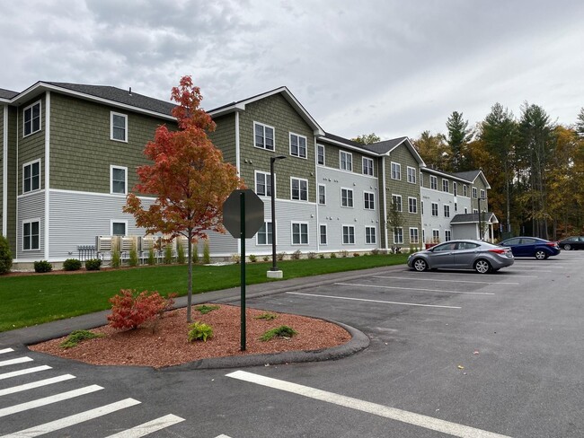 Building Photo - 52 E Ridge Dr