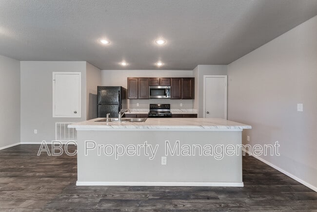 Primary Photo - 242 N Marietta Wy