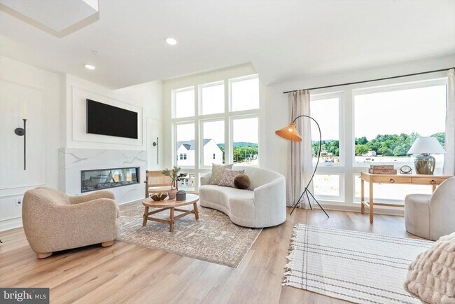 Building Photo - 710 Iron Frg Rd