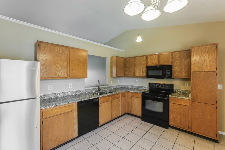 Building Photo - 1418 Green Spring Way