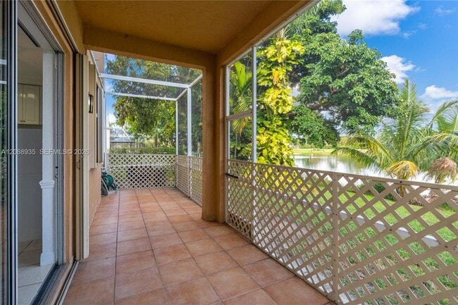 Building Photo - 1413 SW 158th Ave