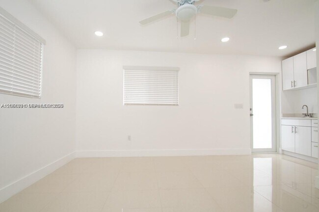 Building Photo - 233 NW 53rd Ave