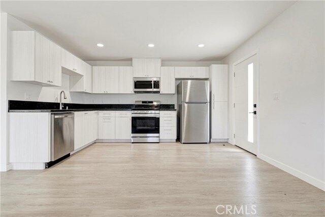 Building Photo - 2641 Hermosa Ave