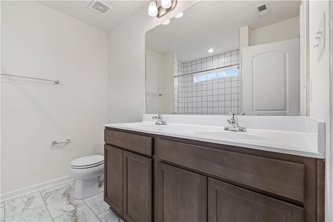 Building Photo - 135 Affinity Dr