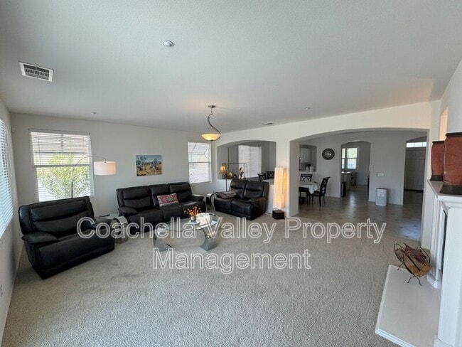 Building Photo - 1290 Esperanza Trail