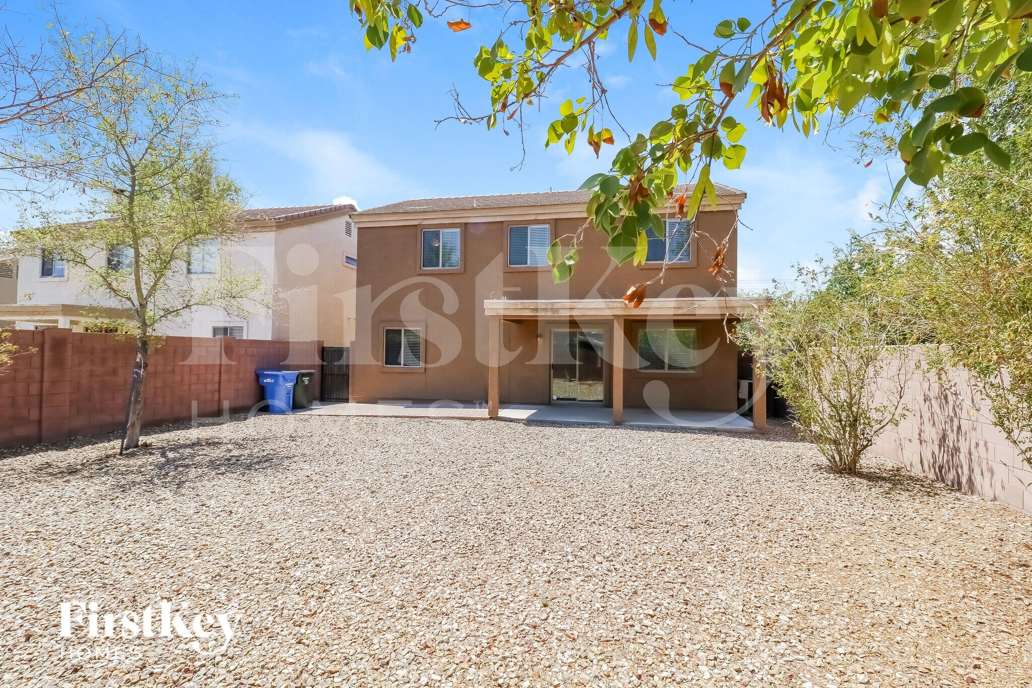 Building Photo - 3256 W Huntington Dr