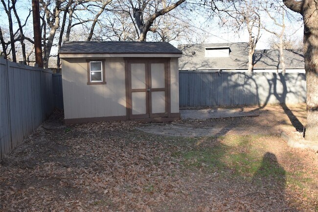 Building Photo - 2808 Bent Tree Ln