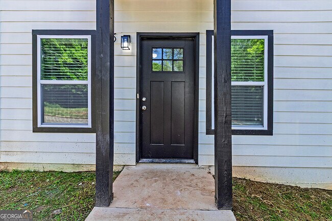 Primary Photo - 789 Main St