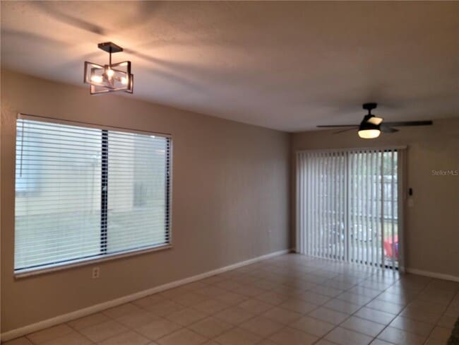 Building Photo - 2300 SW 43rd St