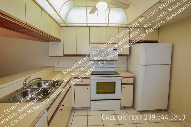 Building Photo - 719 SW 47th Terrace